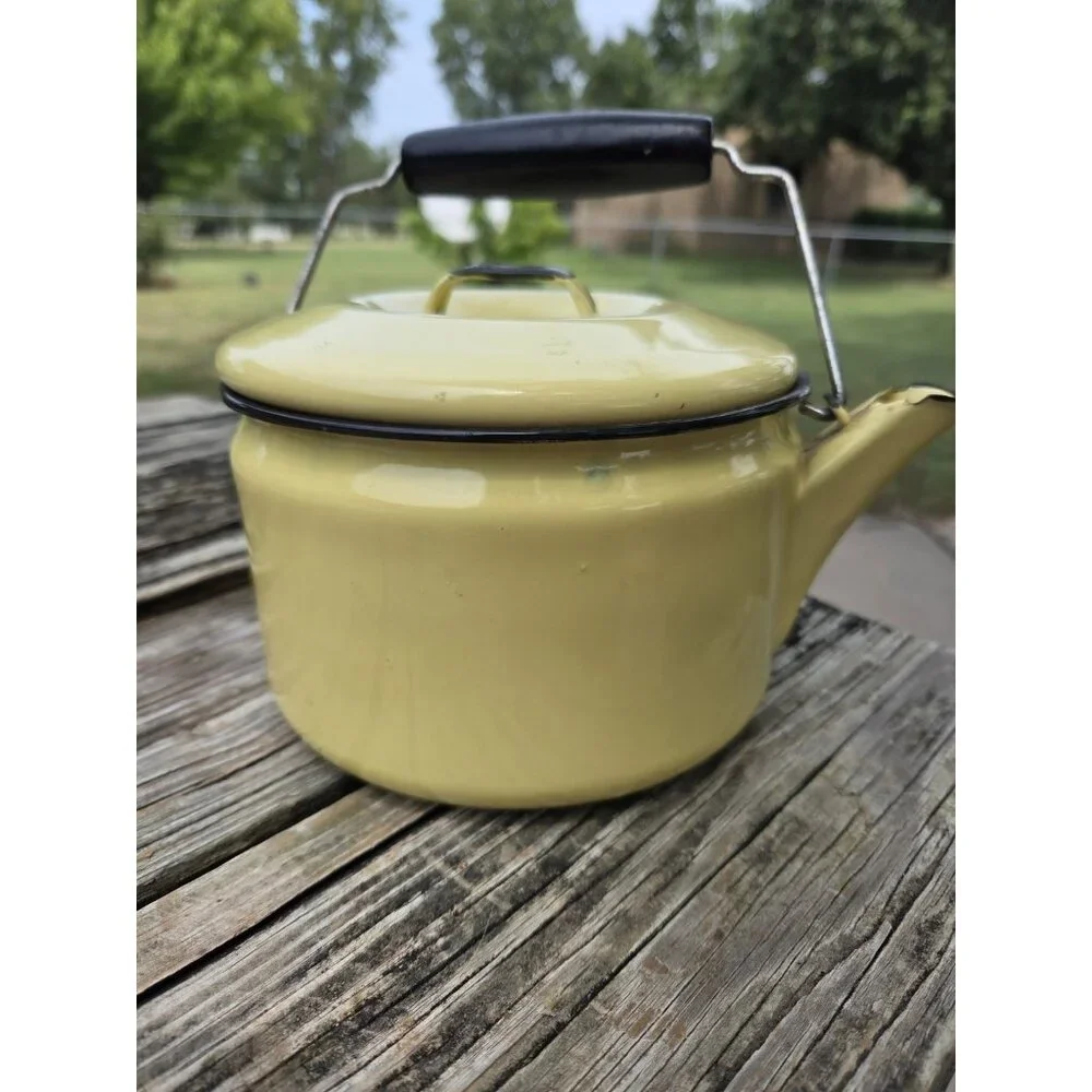 Vintage yellow enamel teapot With Lid Enamelware‎ Bail Handle